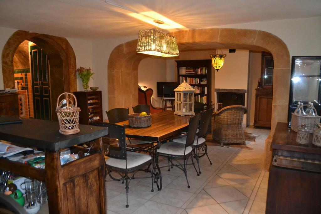 Bed and Breakfast Maison Sous Le Pont Meyras Экстерьер фото