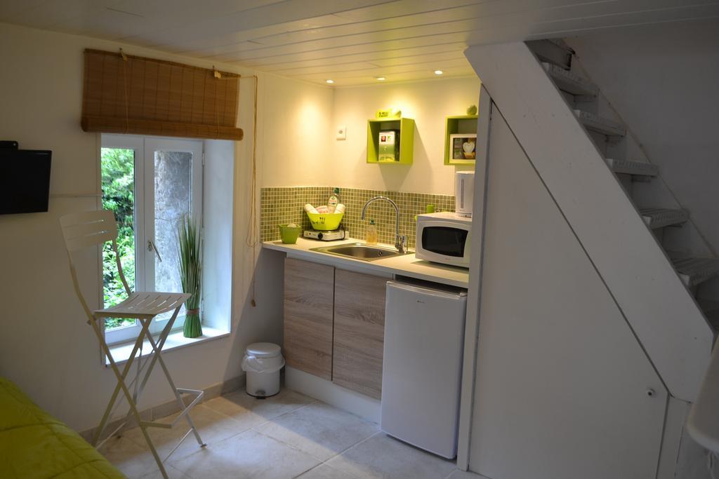 Bed and Breakfast Maison Sous Le Pont Meyras Экстерьер фото